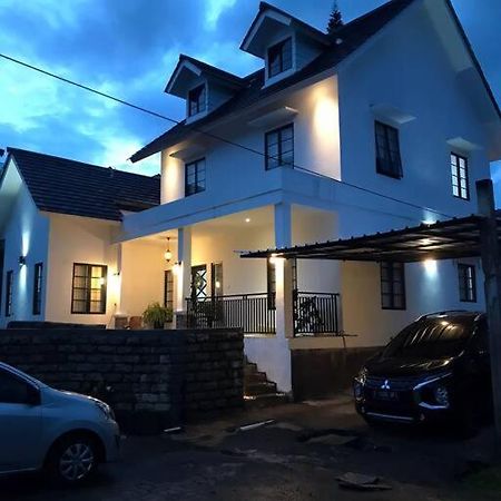 Stylish Villa At Green Apple U 35A Cipanas Puncak Sindanglaya Buitenkant foto