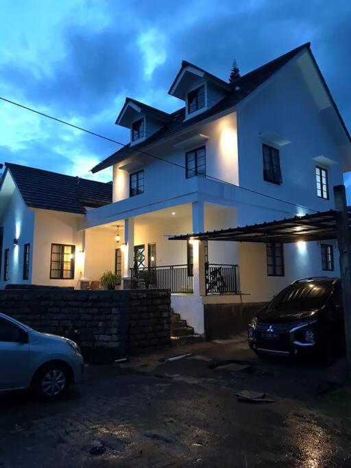 Stylish Villa At Green Apple U 35A Cipanas Puncak Sindanglaya Buitenkant foto