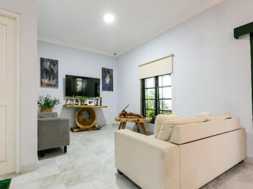 Stylish Villa At Green Apple U 35A Cipanas Puncak Sindanglaya Buitenkant foto